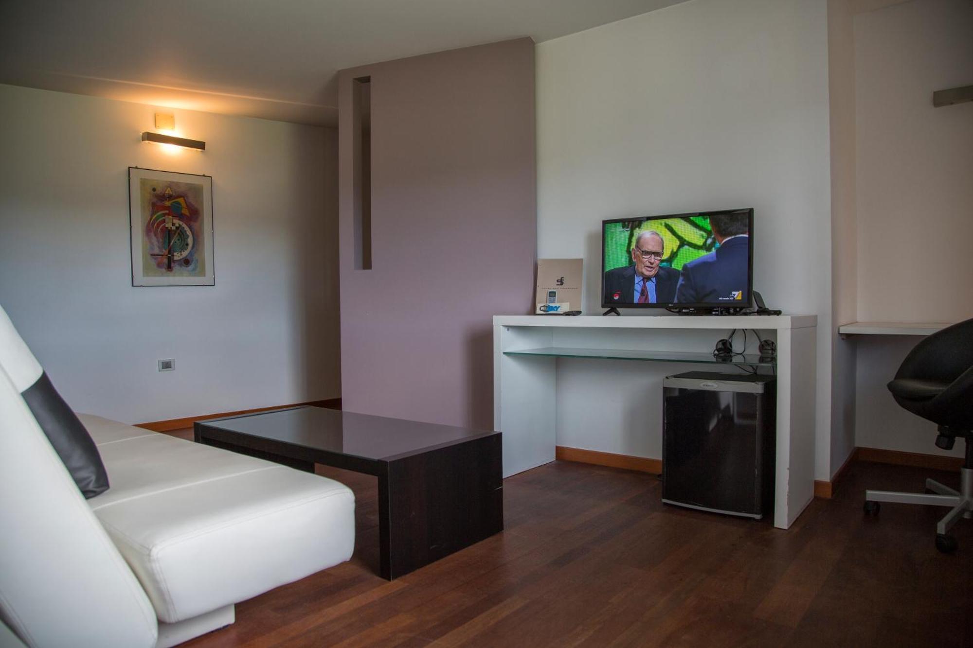 Hotel San Francesco Borgomanero Eksteriør billede